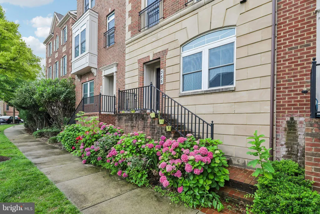 355 Parkview Avenue, Gaithersburg, MD 20878 photo 2