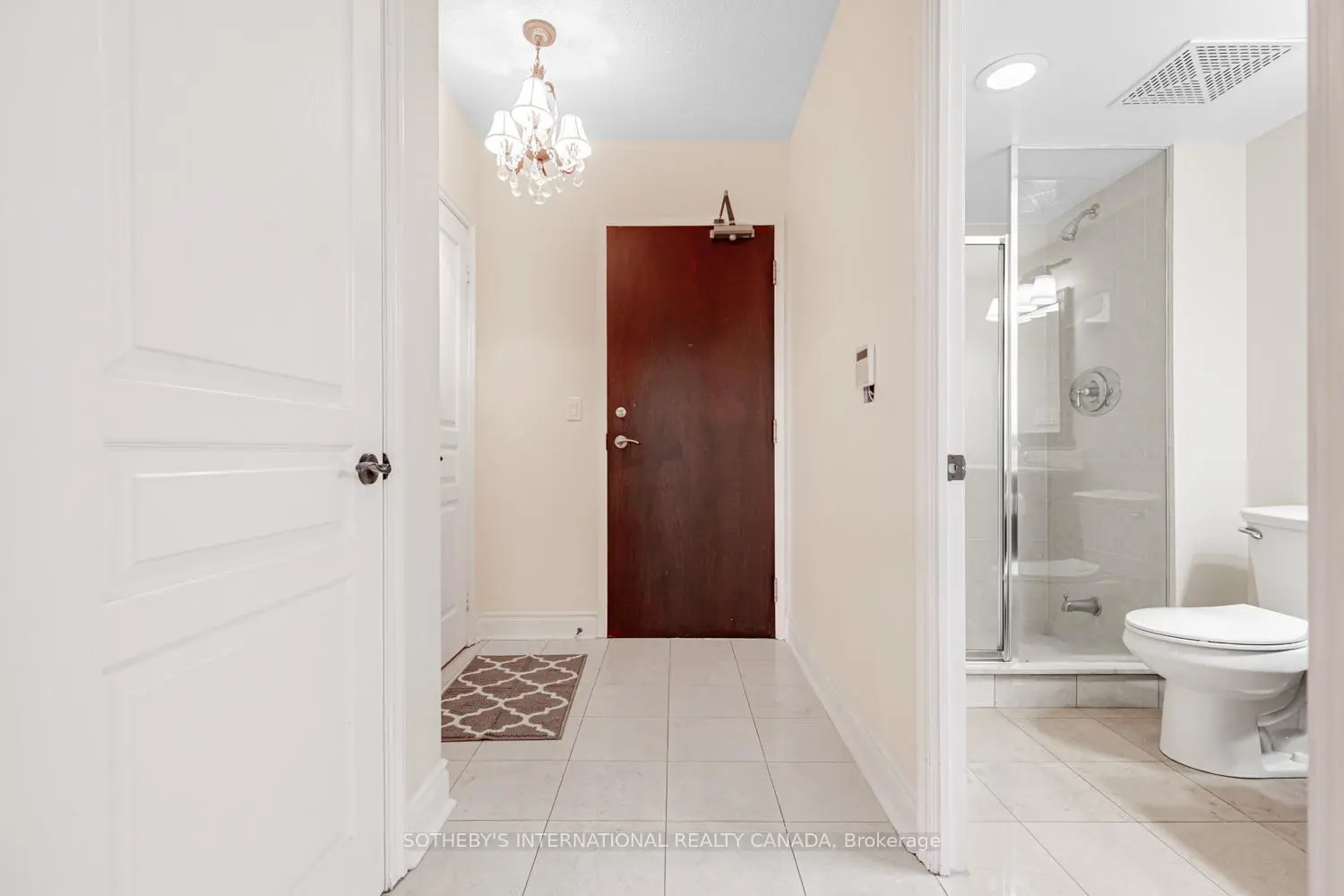 10 Delisle Avenue 327