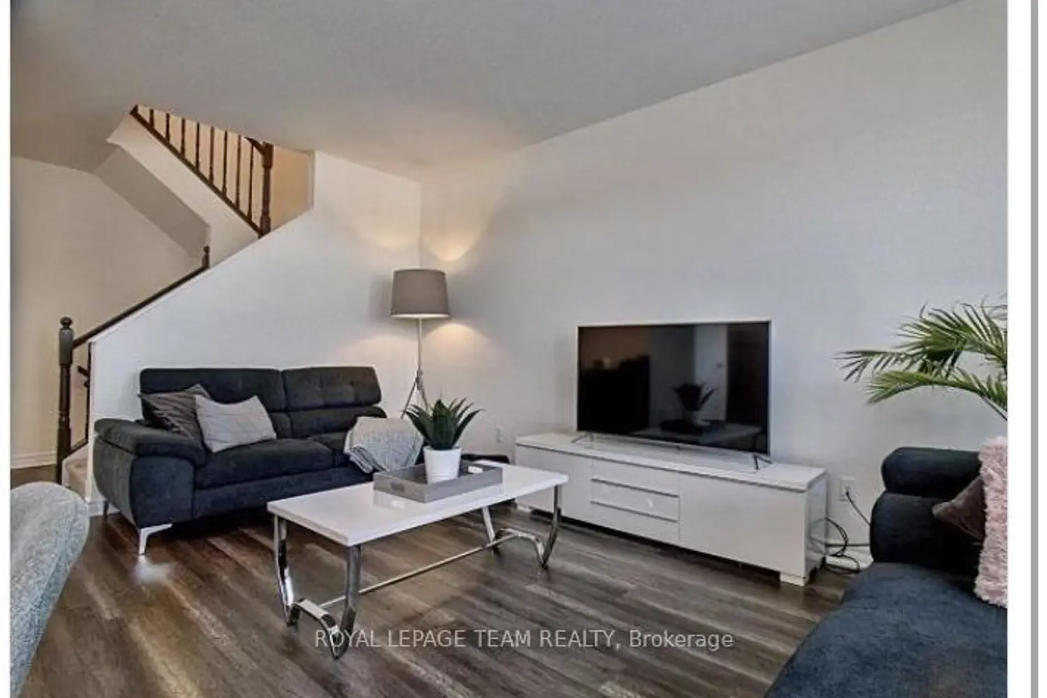 195 Kimpton Drive photo 5