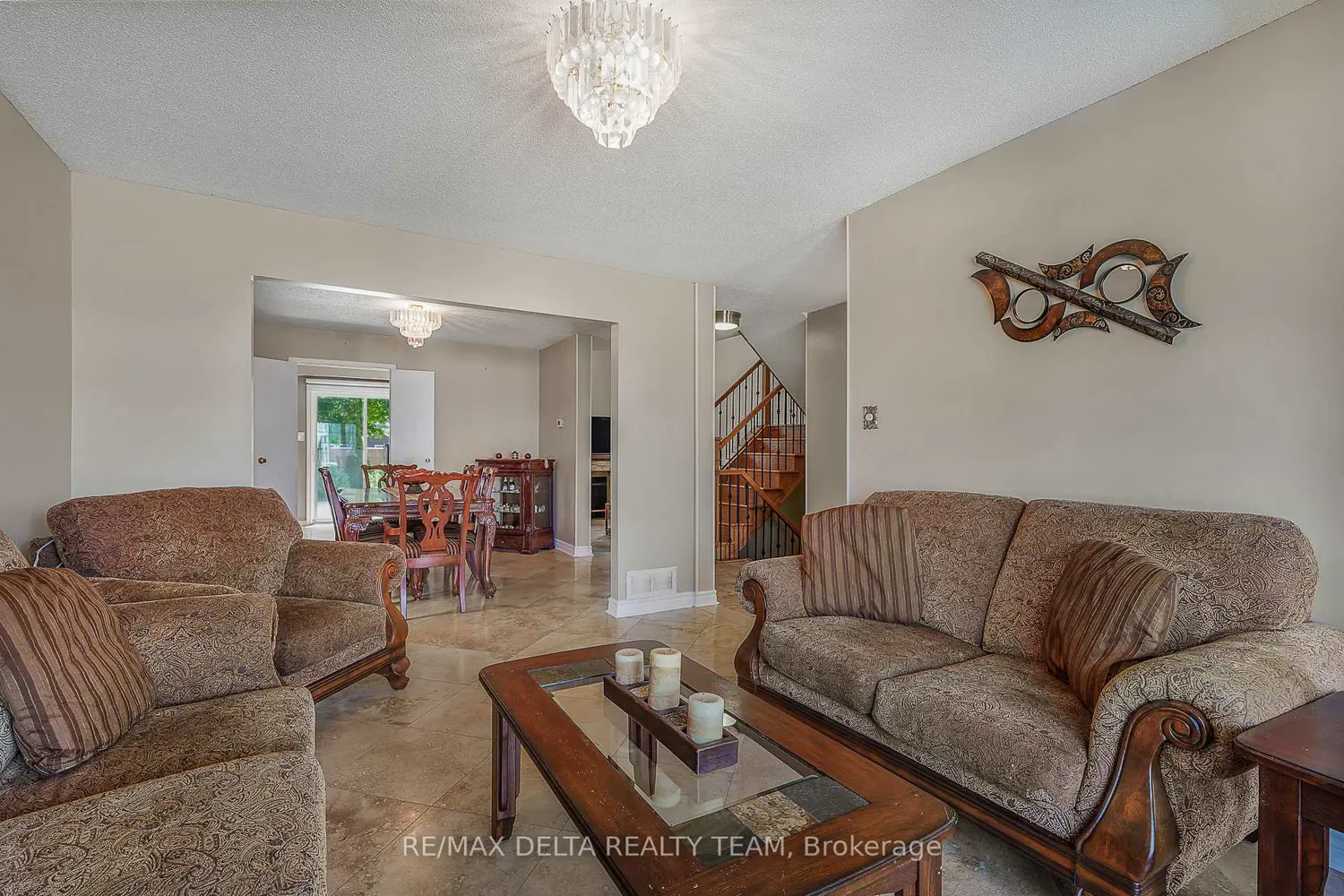 890 Bideford Street photo 5