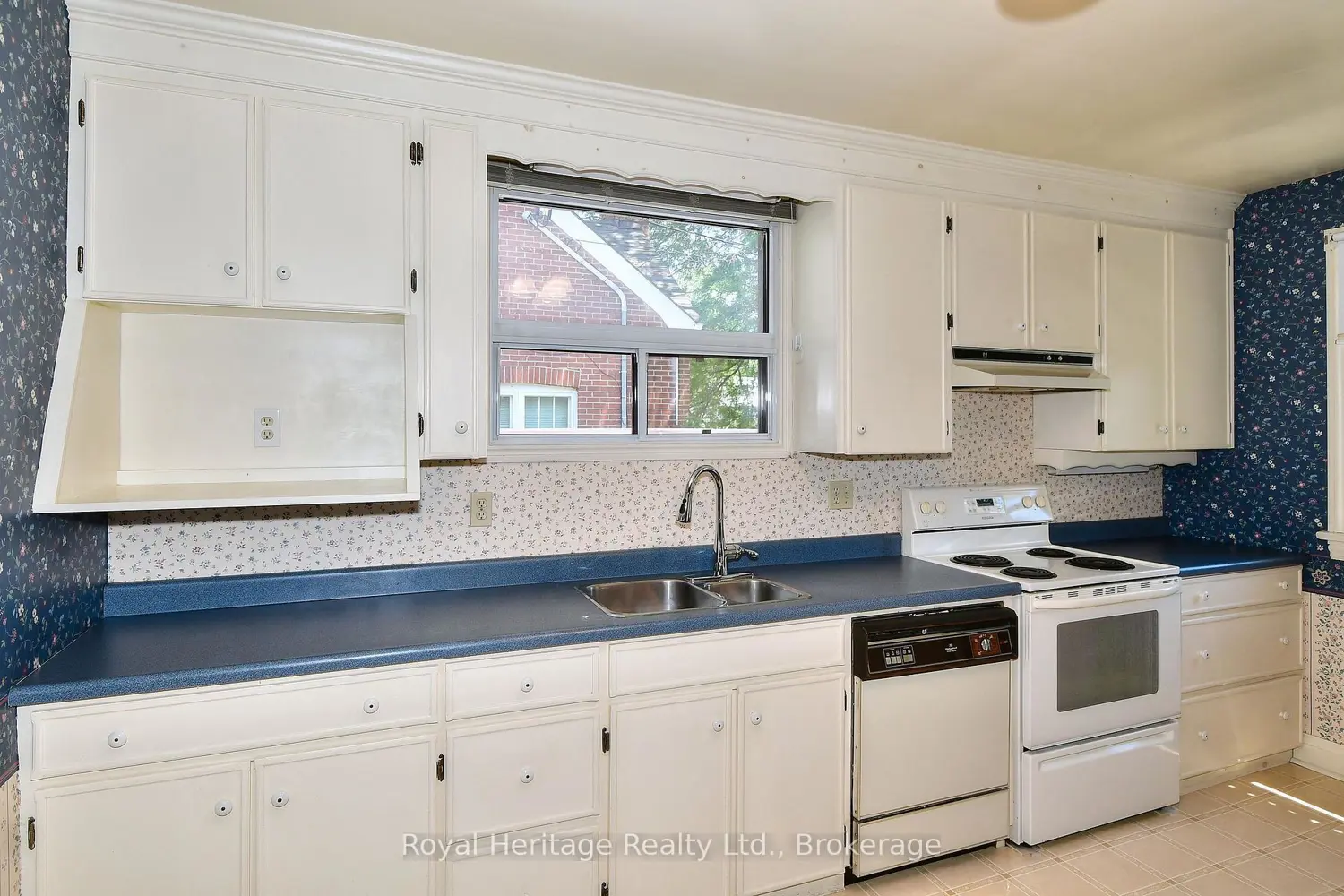 476 King George Street photo 4
