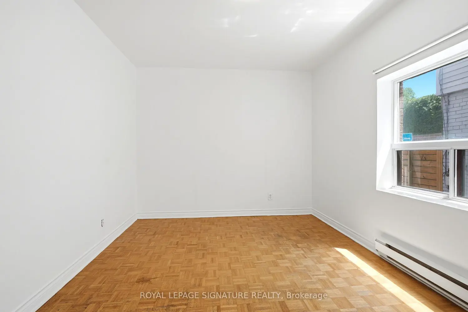 227 Woodfield Road photo 3