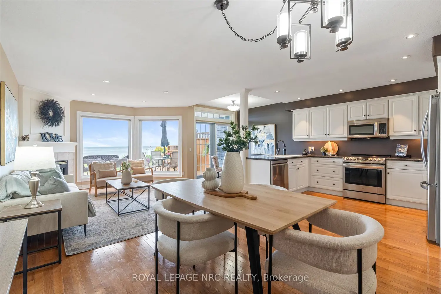 11 Lakeside Drive 50