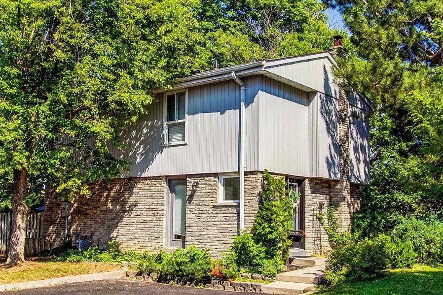 59 Kenninghall Boulevard 17