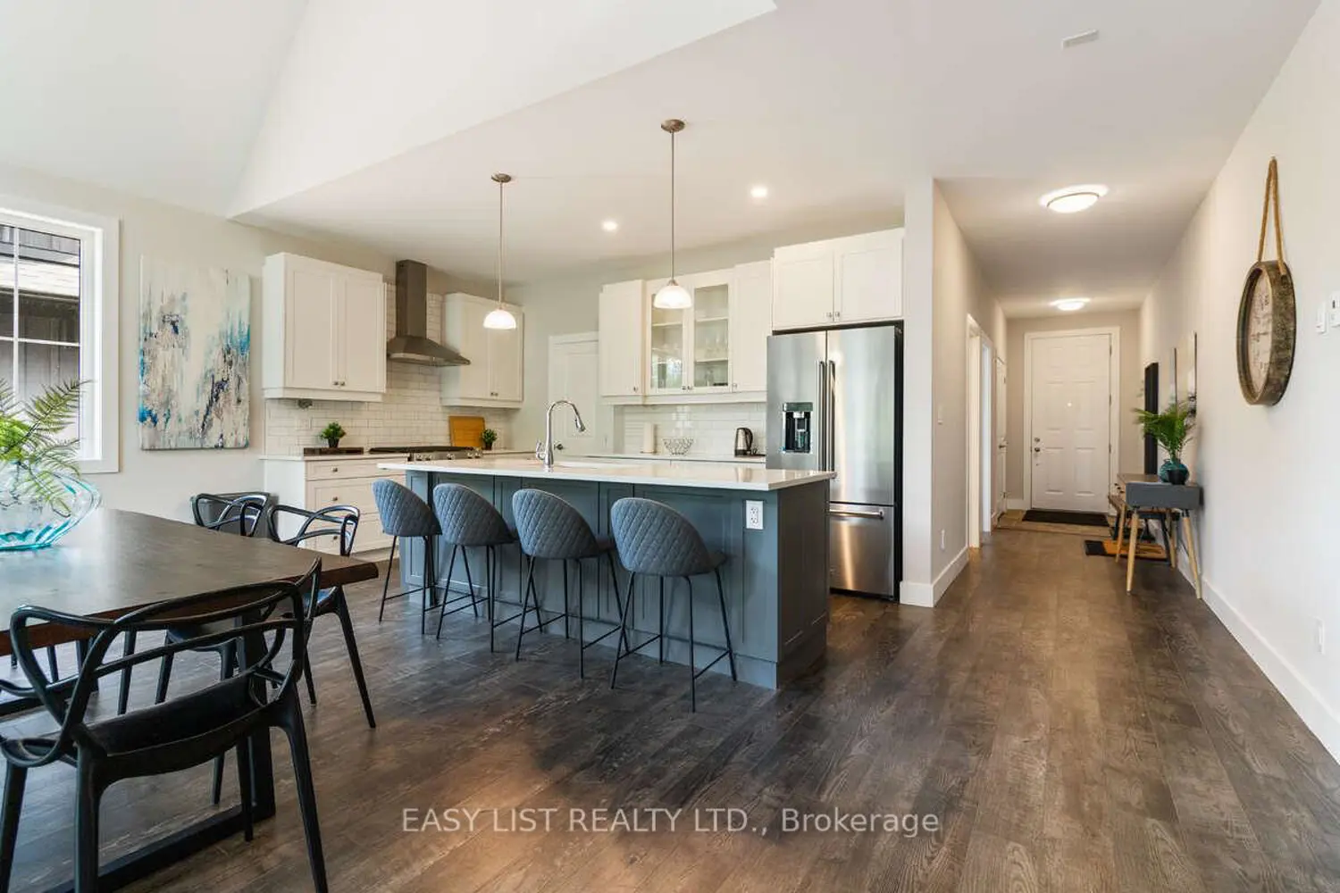 158 Courtland Street photo 5