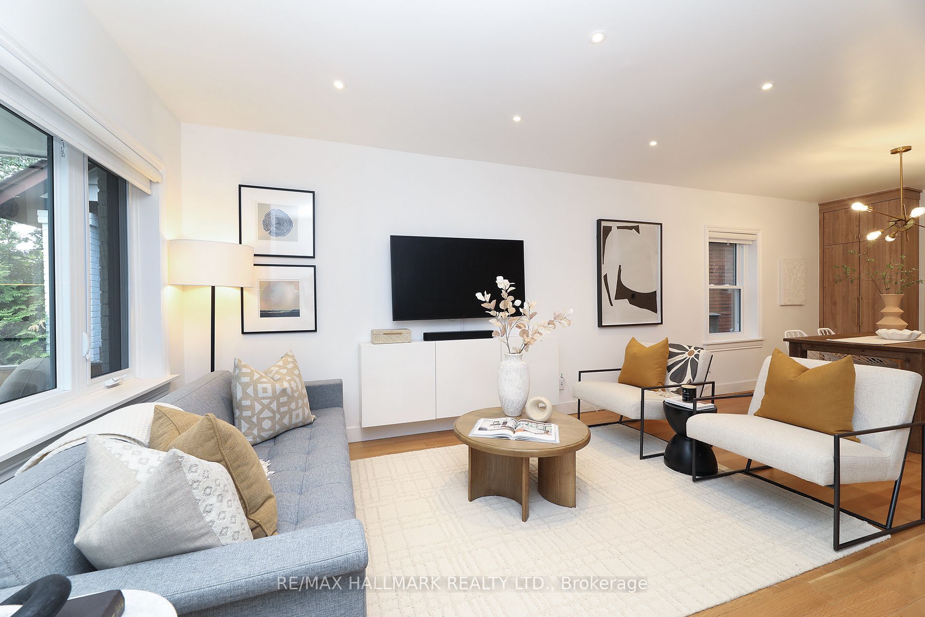 339 Scarborough Road, Toronto, ON, M4E 3M9 photo 2