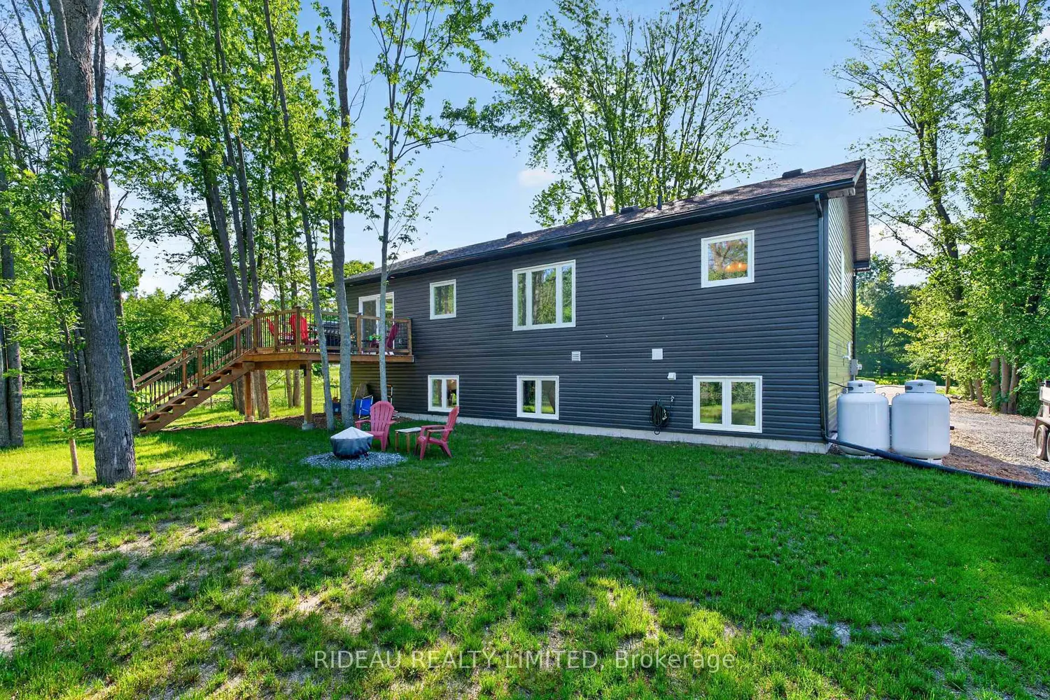 7 Brock Street photo 4