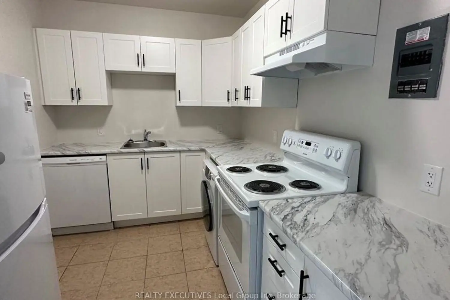 245 Mattawa Street photo 3