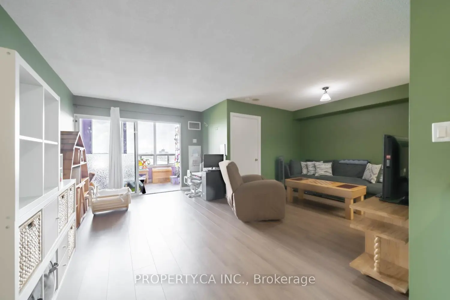 135 Hillcrest Avenue 1115 photo 3
