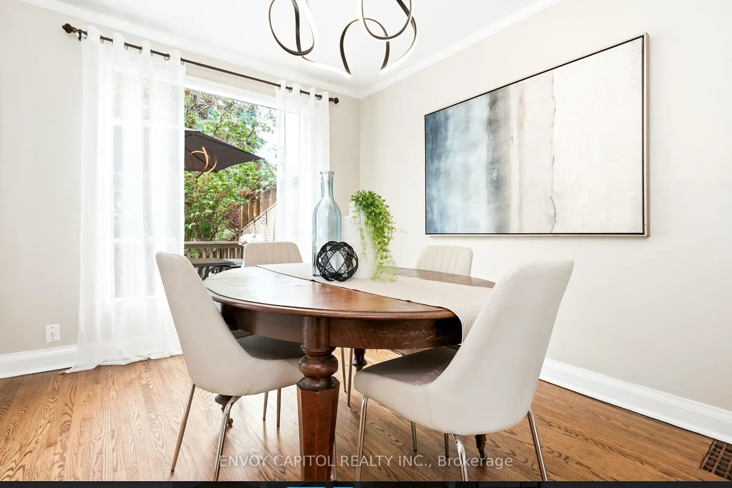 6 Thursfield Crescent photo 5