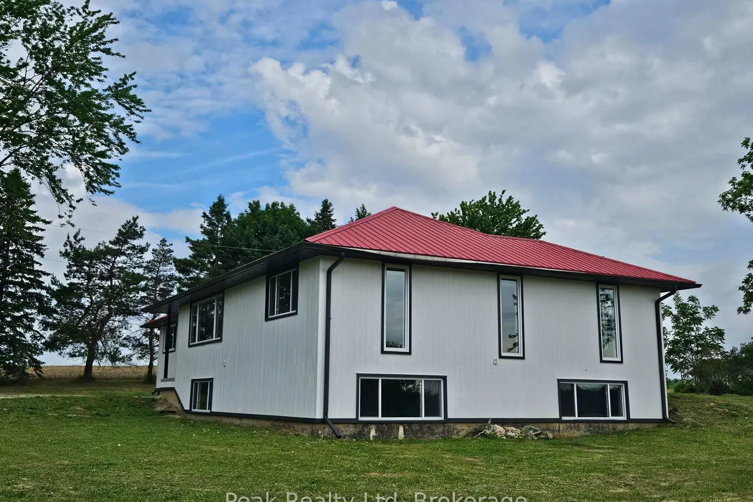 38934 Belgrave Road photo 3