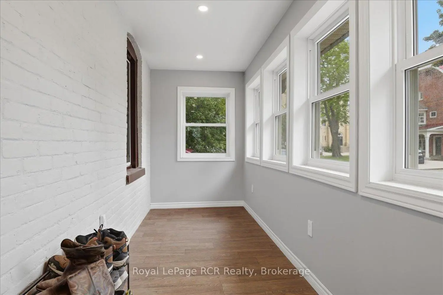 161 Livingstone Avenue photo 5