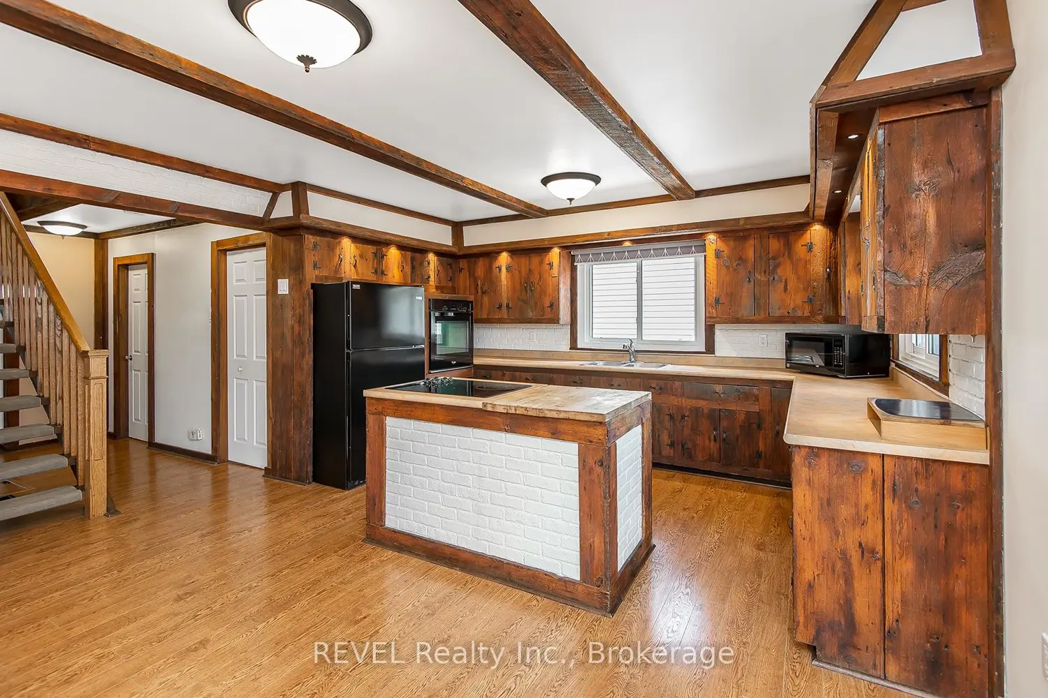 373 Hennepin Avenue photo 5