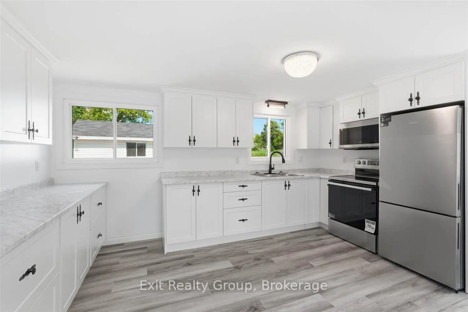 4826 Stirling-Marmora Road photo 5