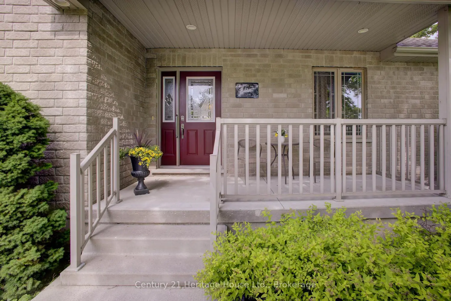 467 William Street photo 3