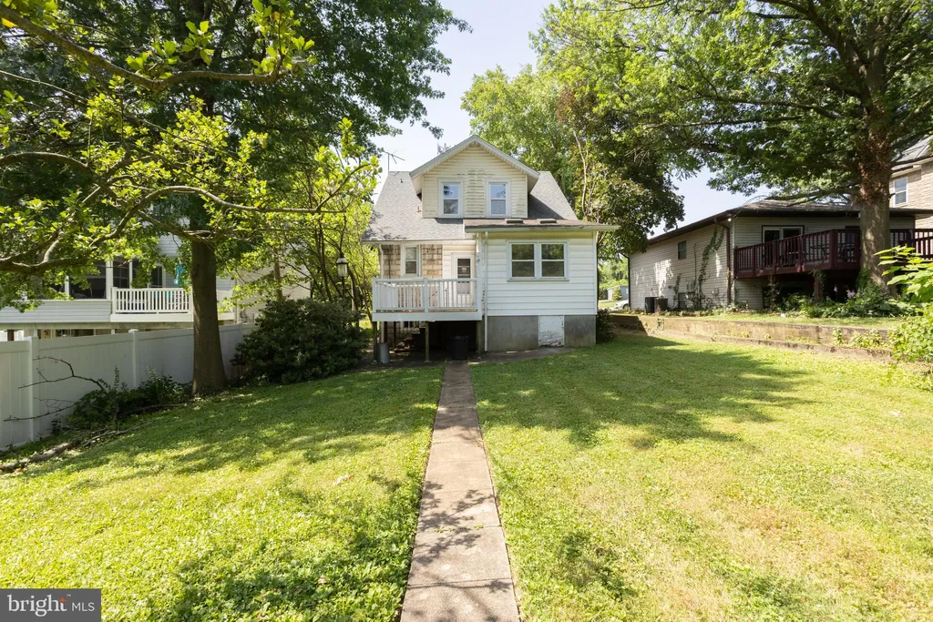 4008 Pinewood Avenue, Baltimore, MD 21206