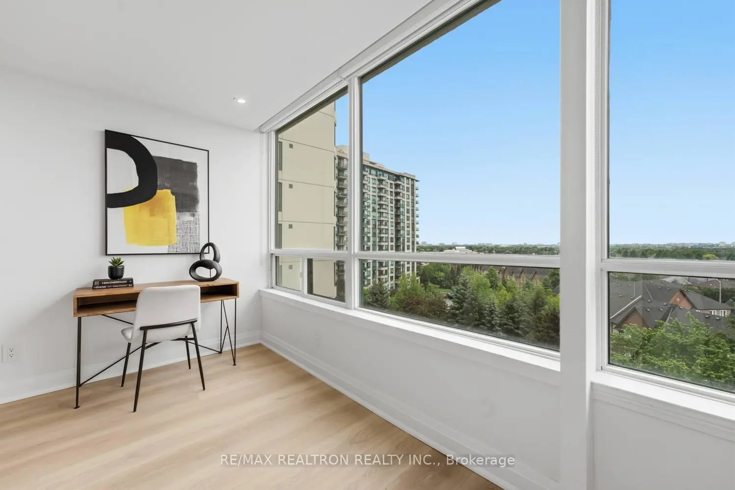 110 Promenade Circle 805 photo 5
