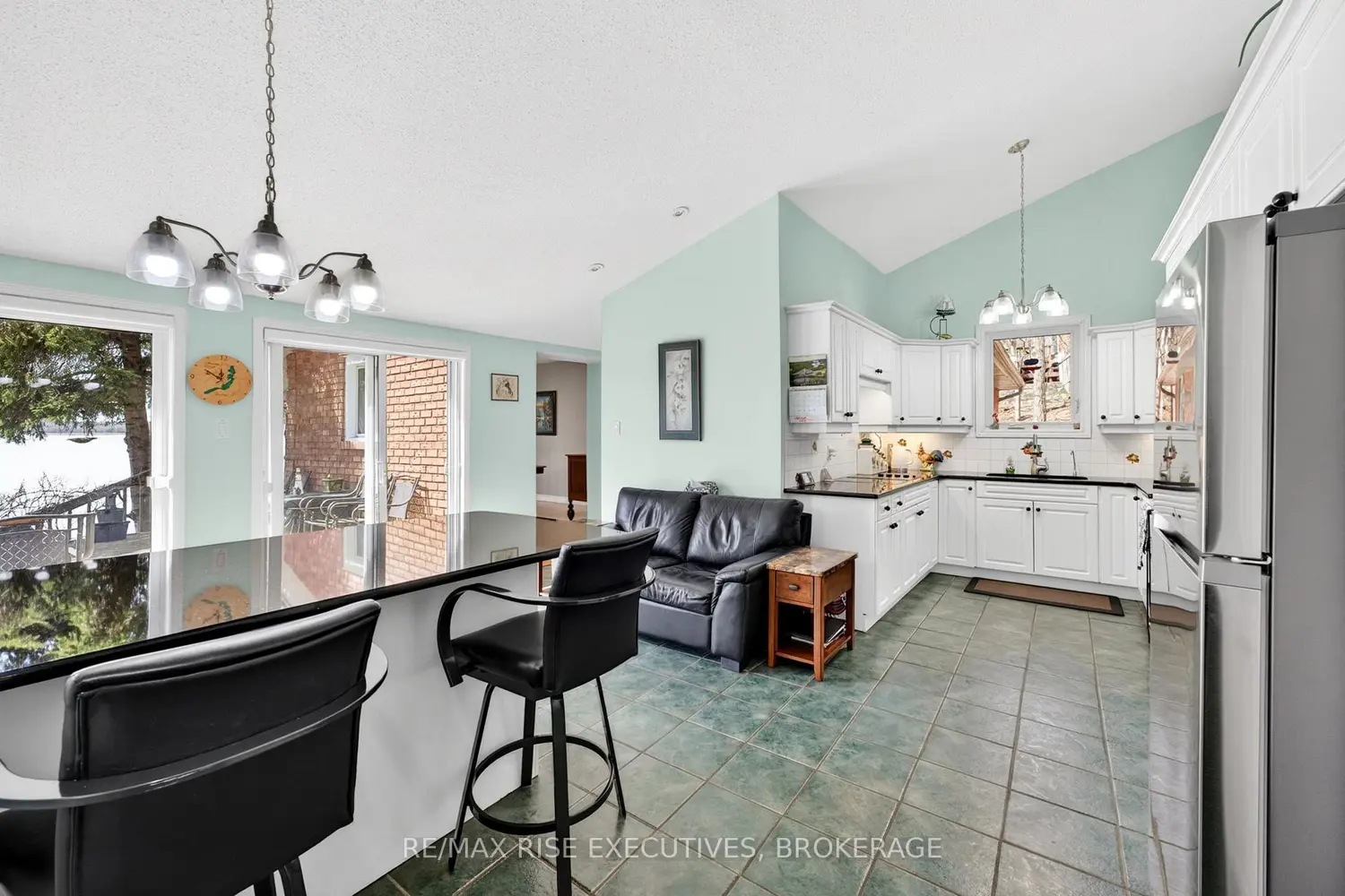 3481 Buck Point Lane photo 2