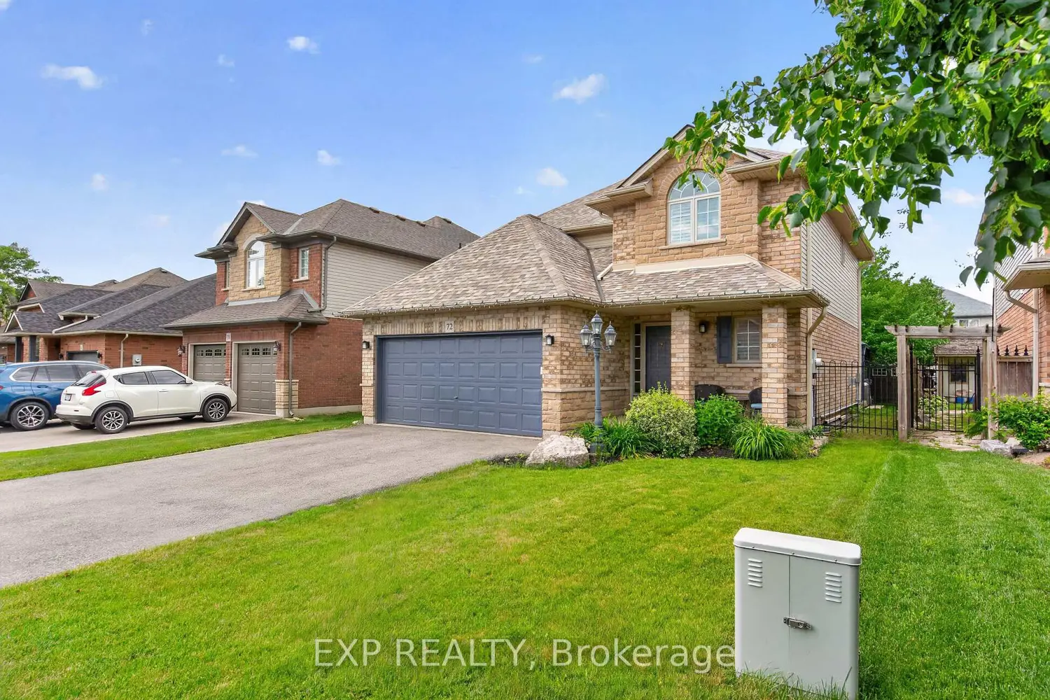 72 Etherington Crescent photo 2