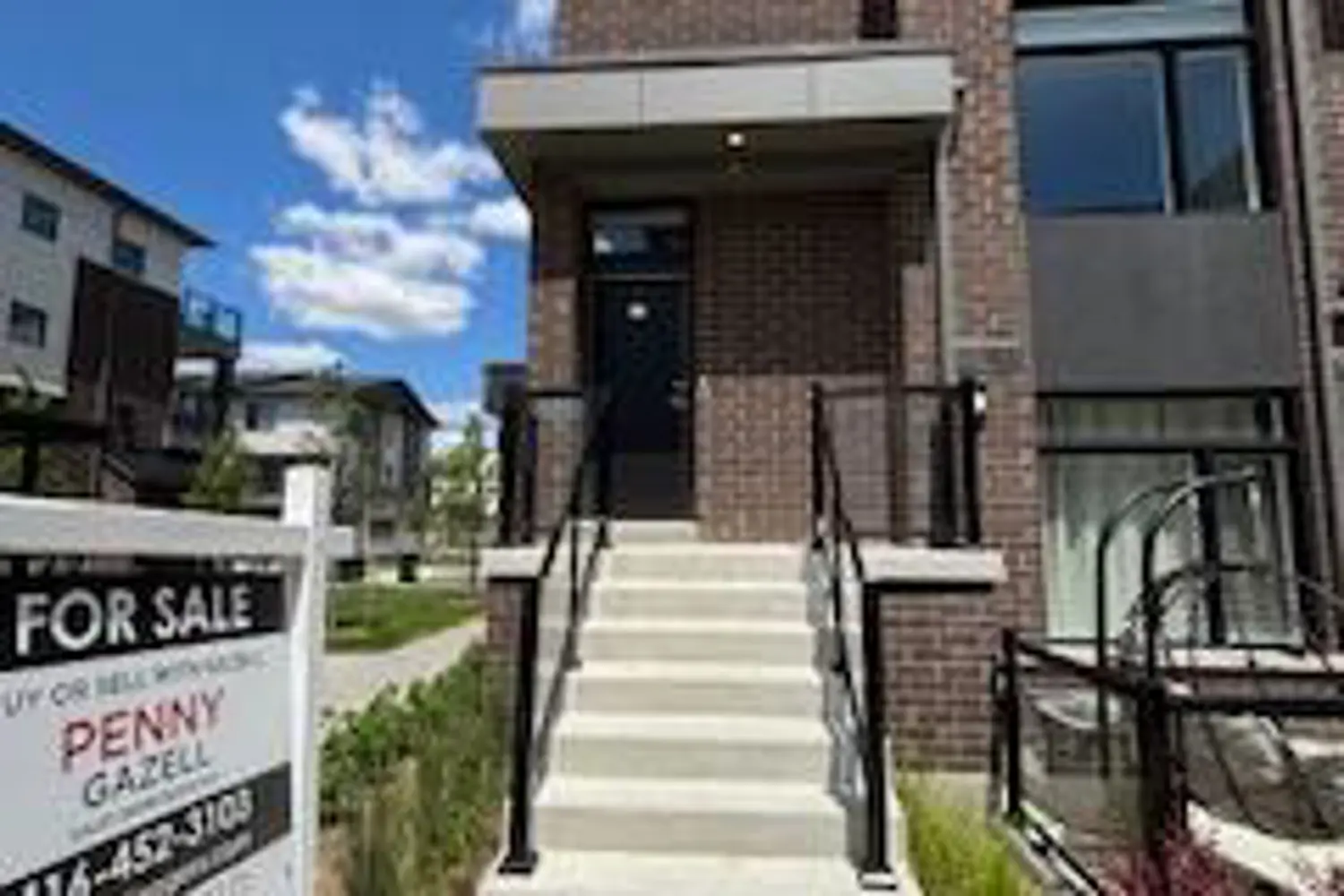 1695 Dersan Street 902