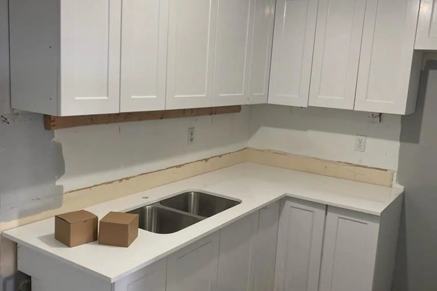 150 Charlton Avenue 708 photo 3