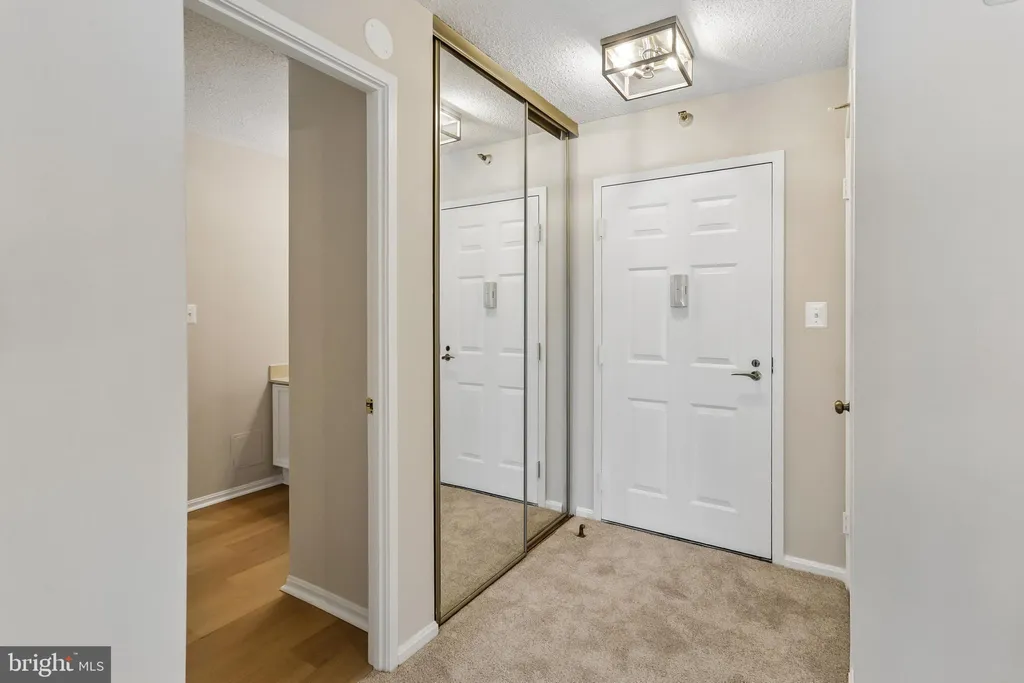 15107 Interlachen Drive Unit 2-620, Silver Spring, MD 20906 photo 2