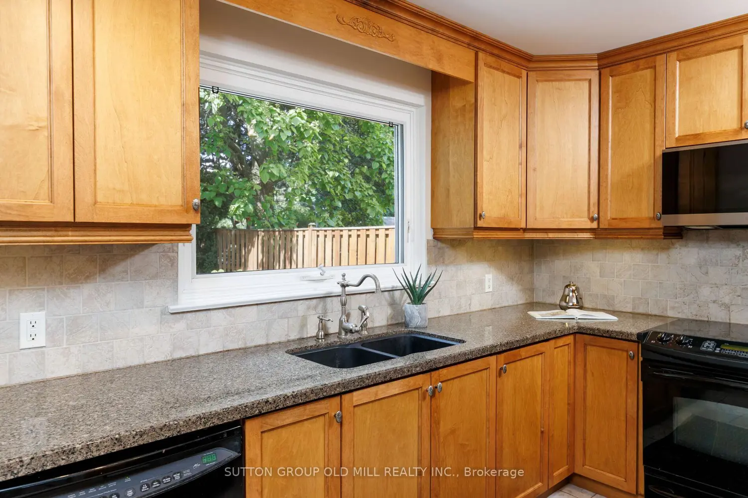 853 Kowal Drive photo 5