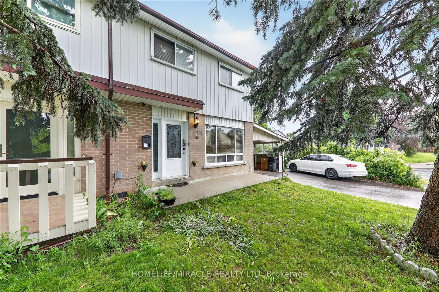 42 Nahanni Terrace photo 2