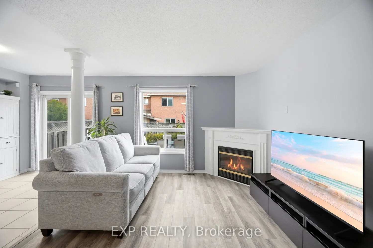 159 Hanton Crescent photo 3