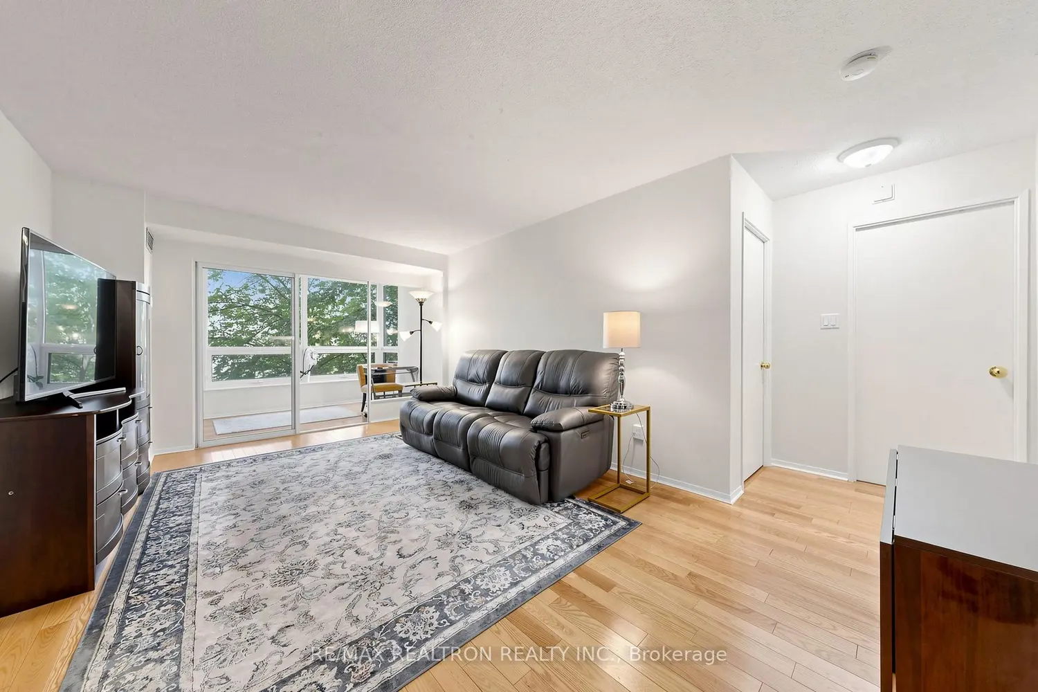 326 Major Mackenzie Drive 307 photo 3