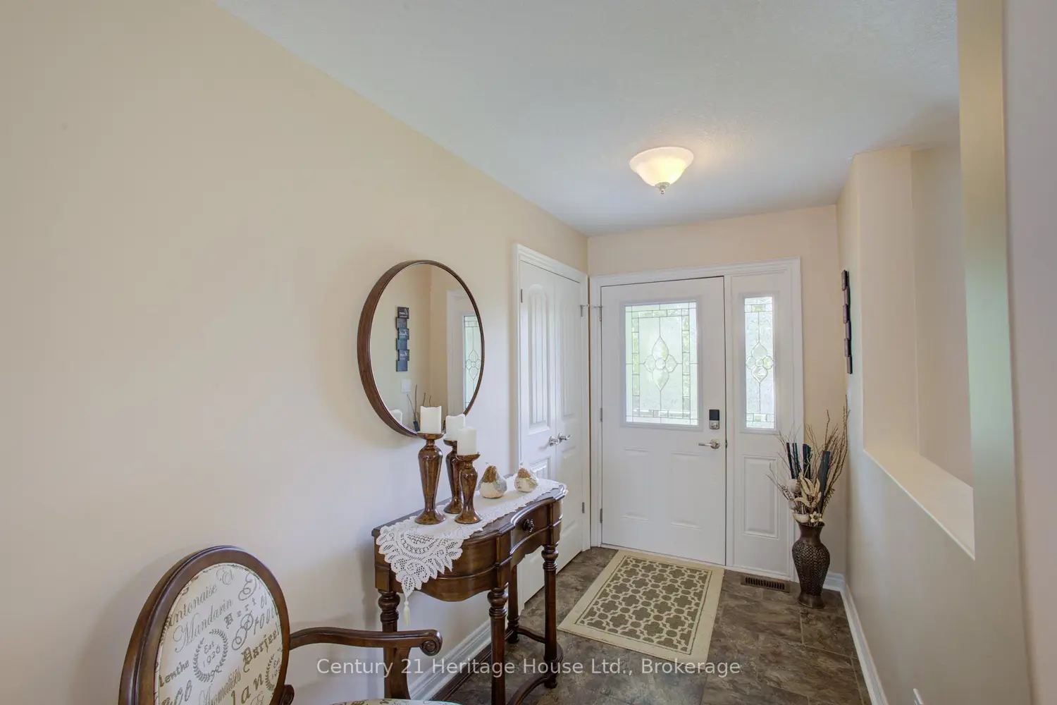 467 William Street photo 5