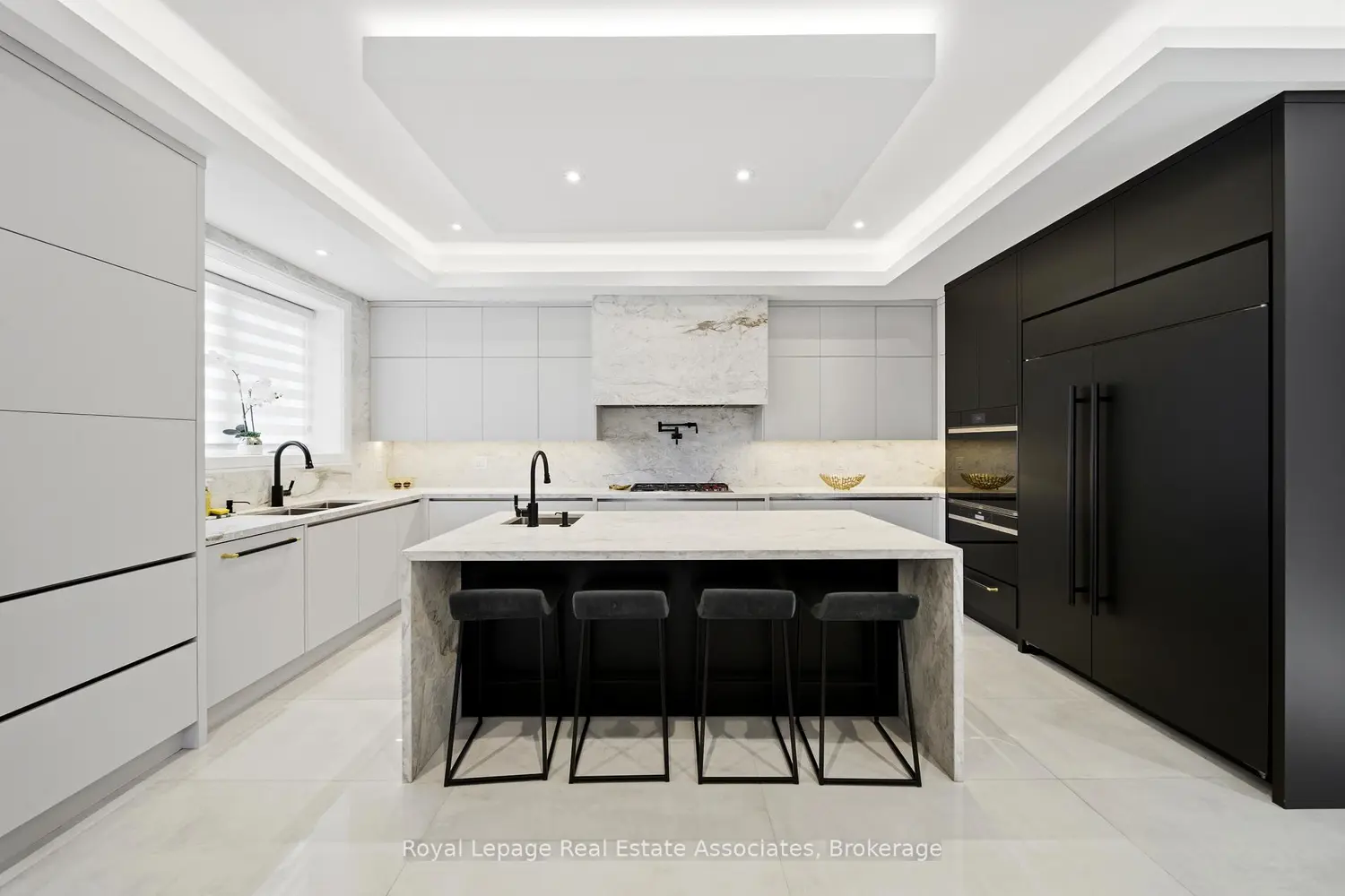 14 Joyce Parkway photo 3
