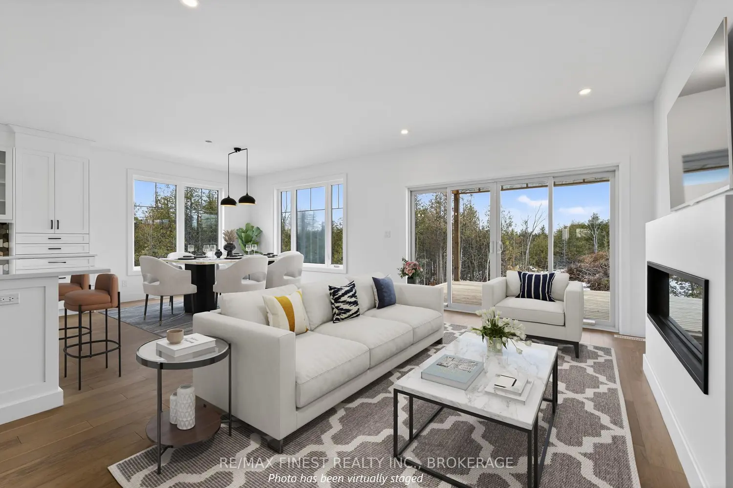 1291 Neil Road photo 3