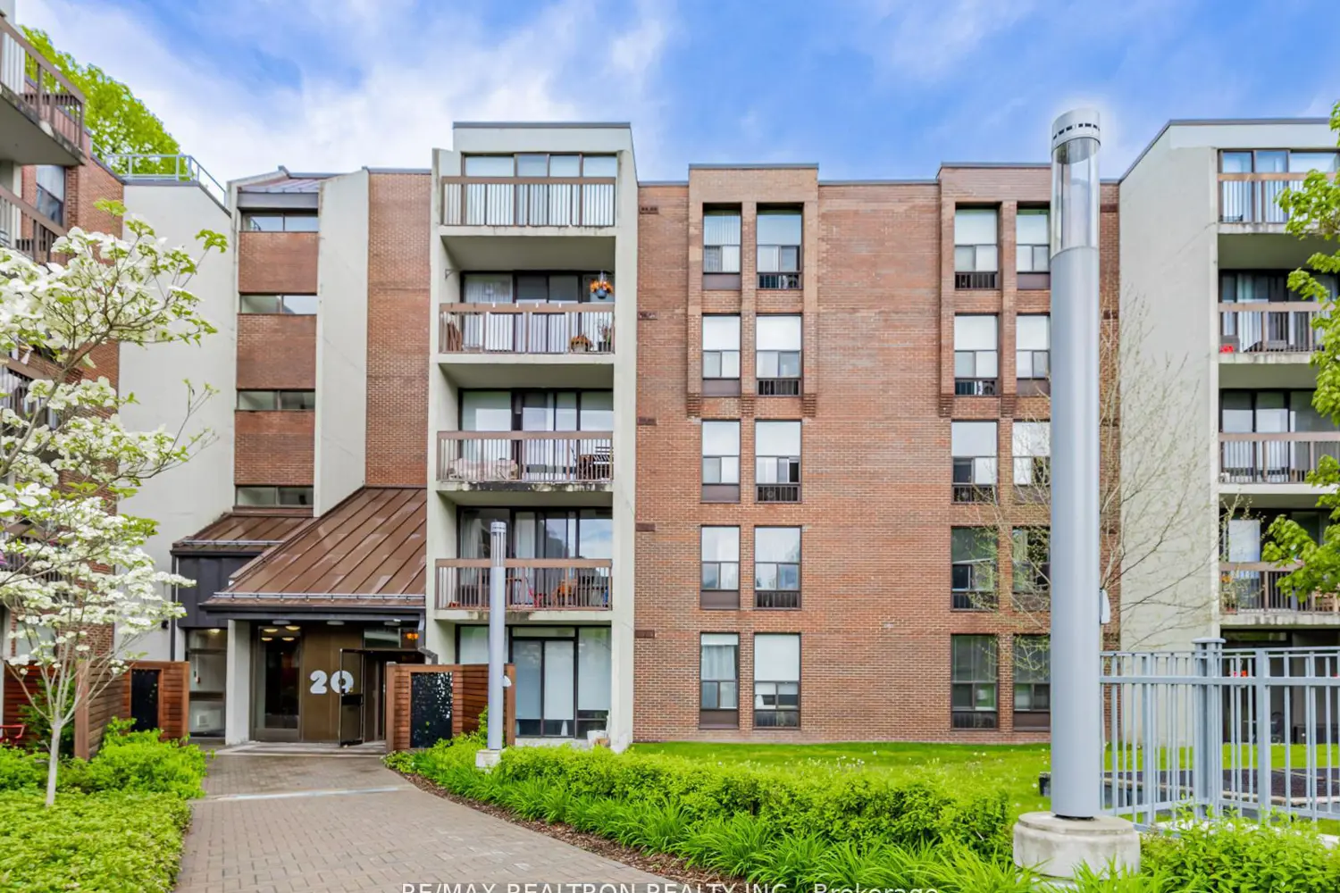 20 Fashion Roseway 505