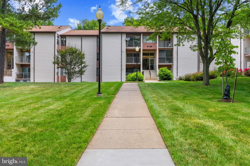 8011 Mandan Road Unit 509, Greenbelt, MD 20770 photo 2