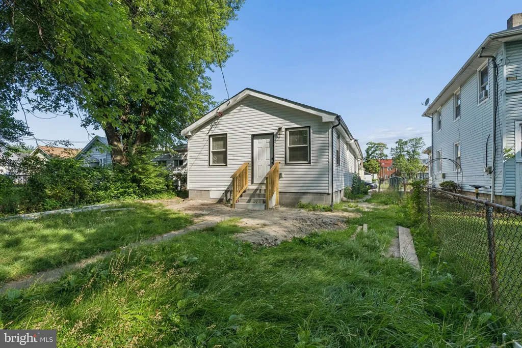 111 Oak Street, Dundalk, MD 21222