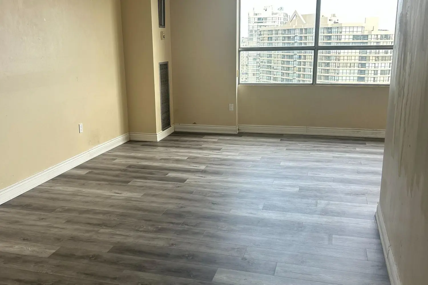 40 Panorama Court 1803 photo 2