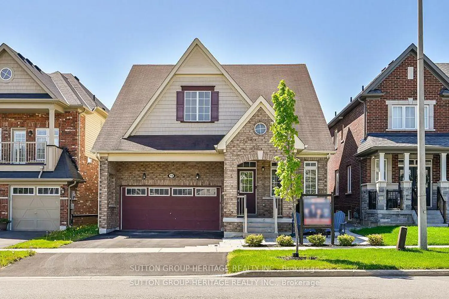 19 Northglen Boulevard