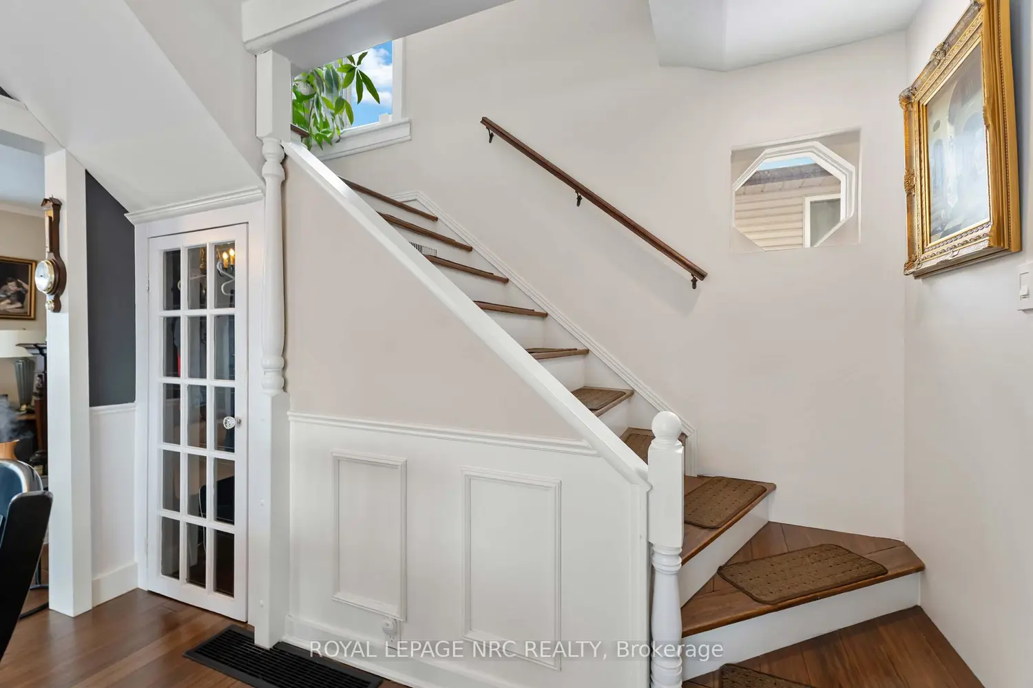 1359 Pelham Street photo 2