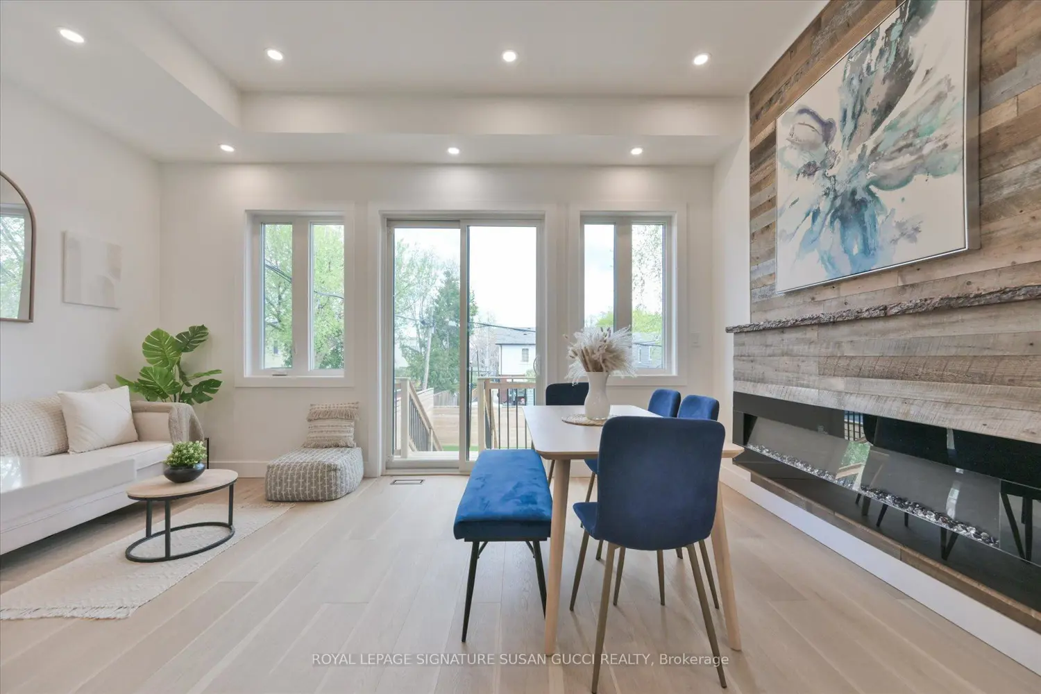 223 Queensdale Avenue photo 4