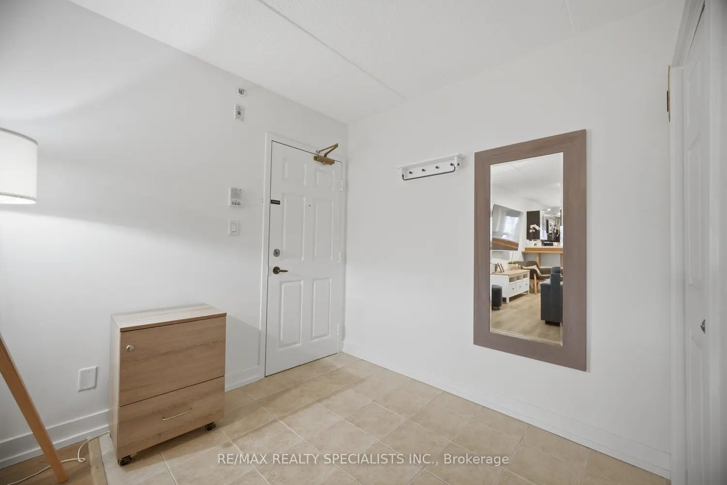 4003 Kilmer Drive 305 photo 4