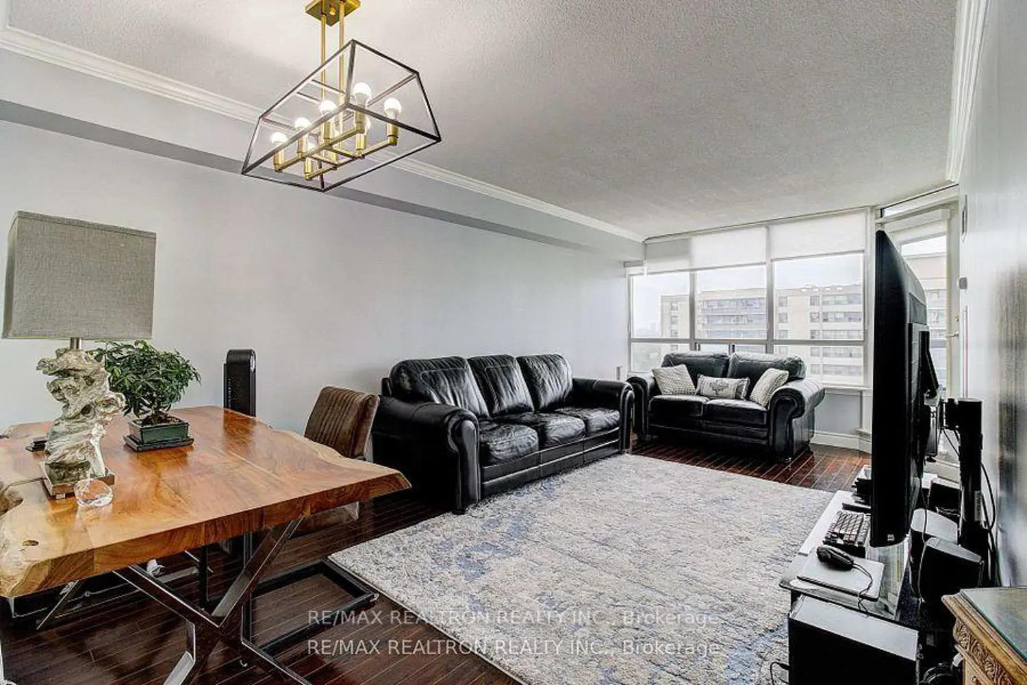 91 Townsgate Drive Ph206 photo 3