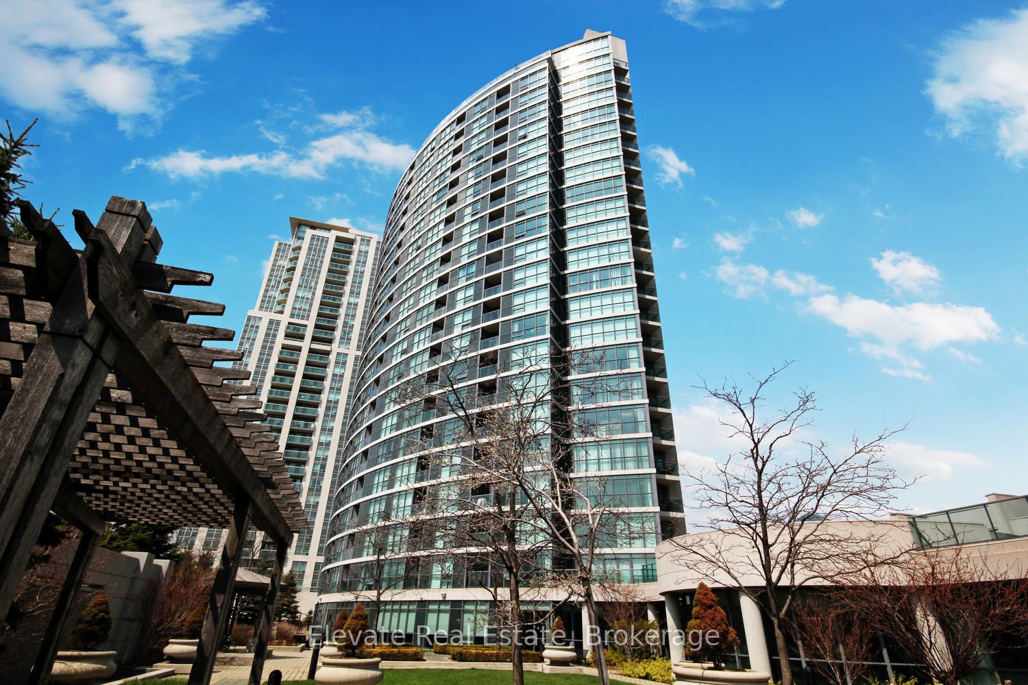 811-28 Harrison Garden Boulevard, Toronto, ON, M2N 7B5
