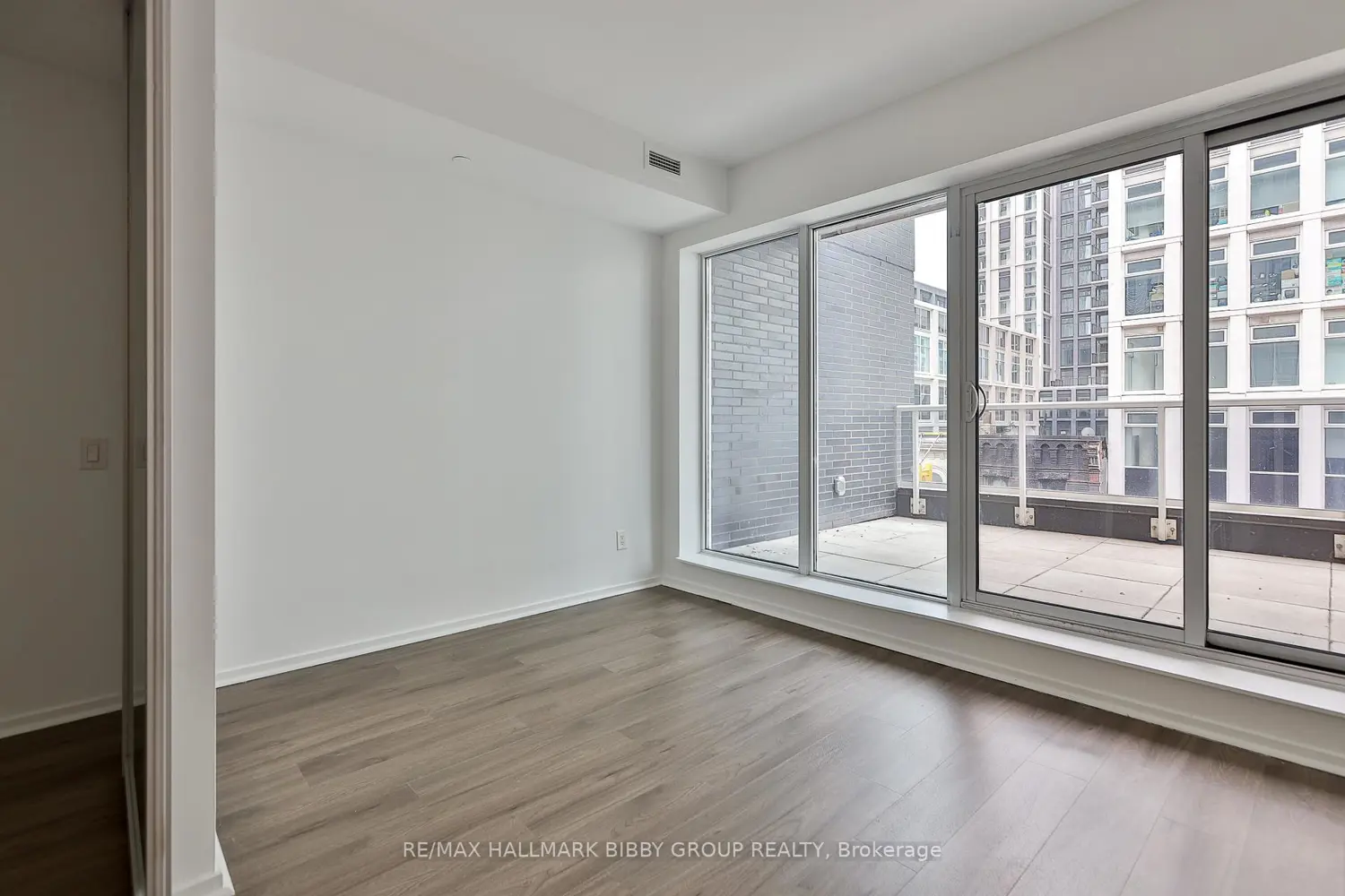 783 Bathurst Street 422 photo 3