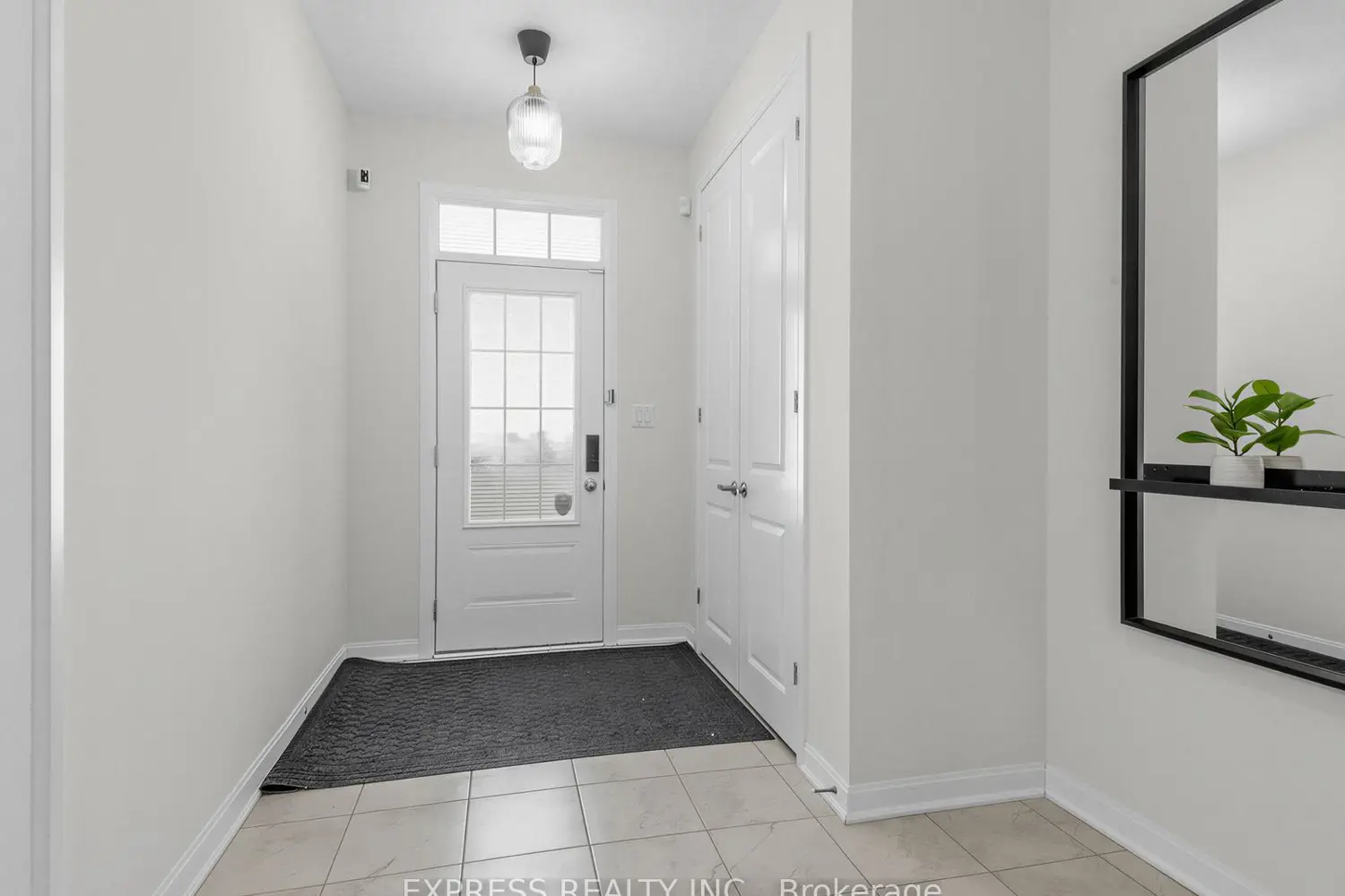 85 Casely Avenue photo 2