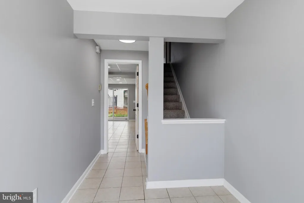 4 Blue Spire Circle, Baltimore, MD 21220 photo 3