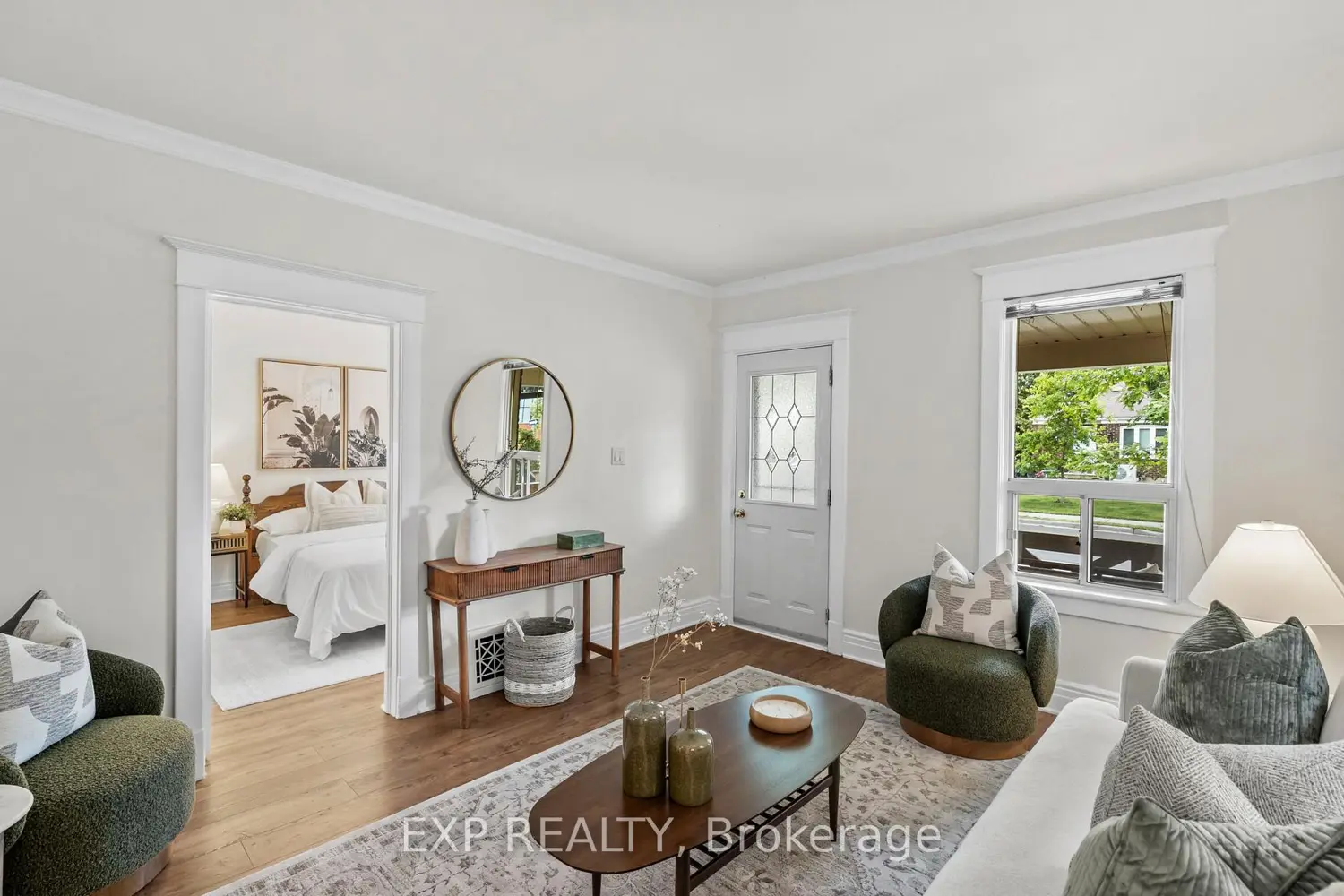 98 Elma Street photo 2
