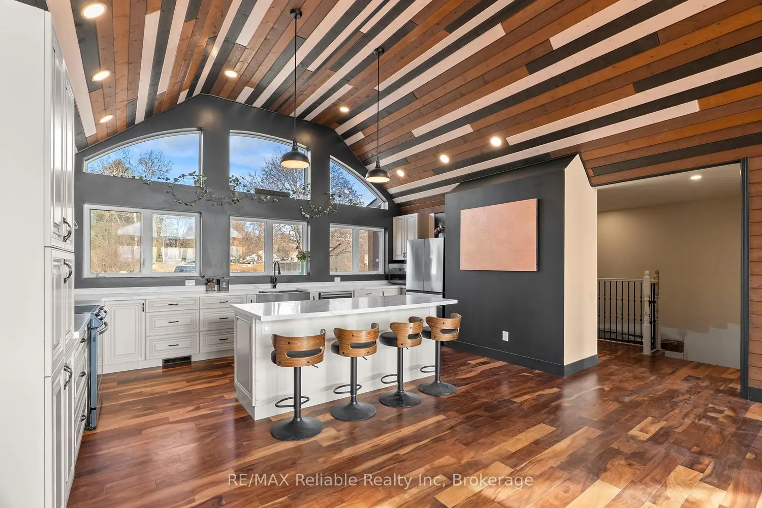 43841 Cranbrook Road photo 4