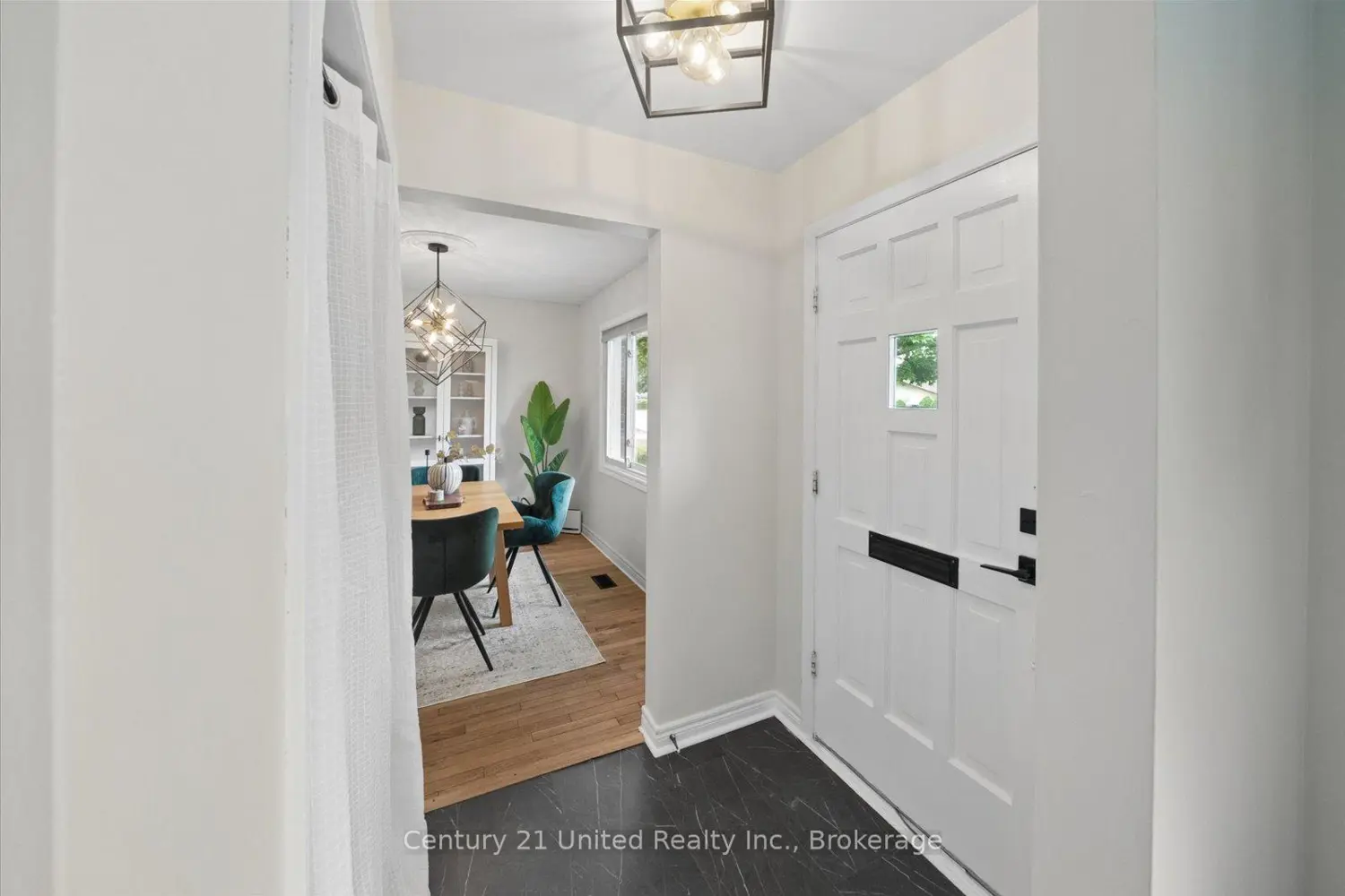 1267 Amundsen Avenue photo 2