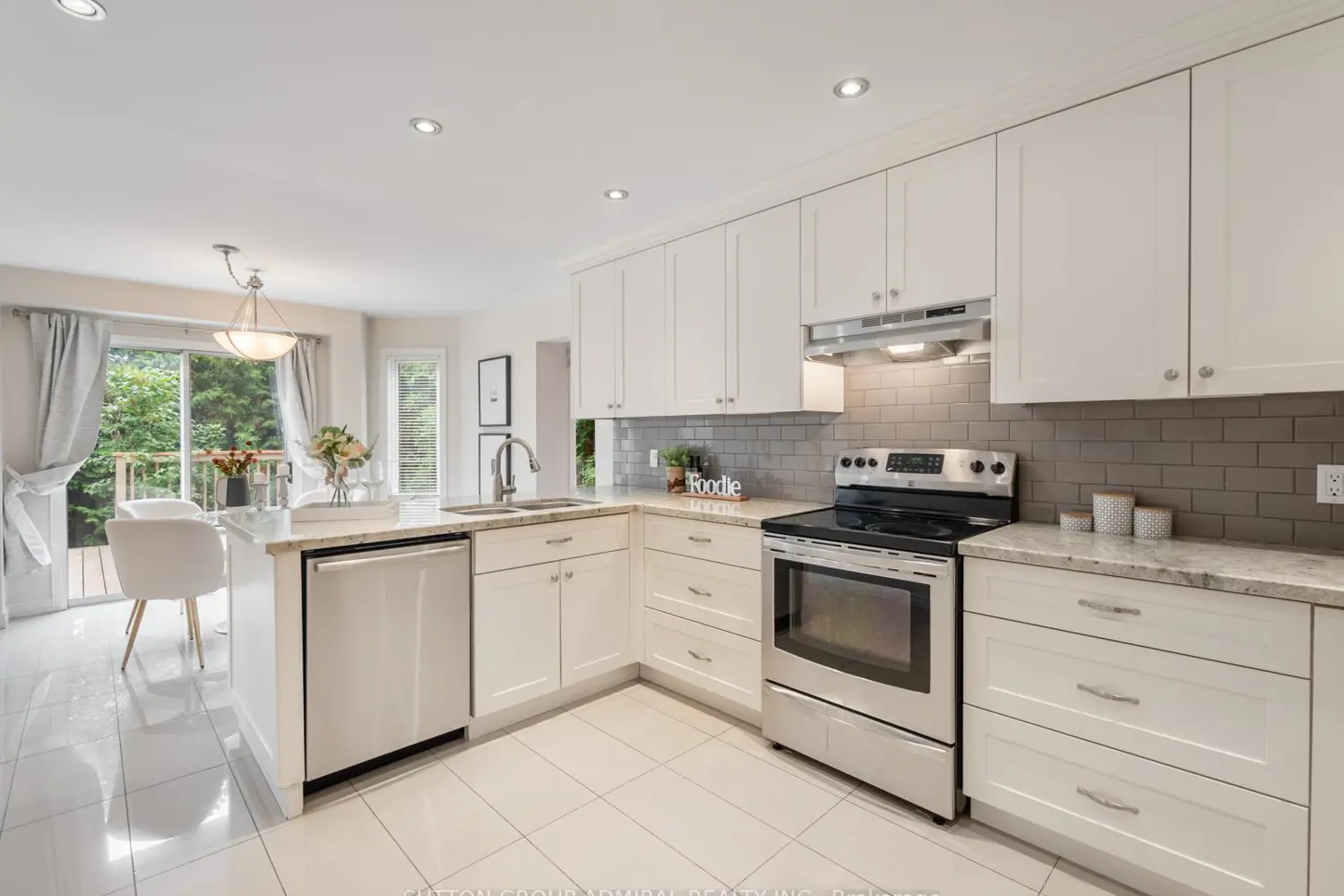 59 Zahavy Drive photo 3